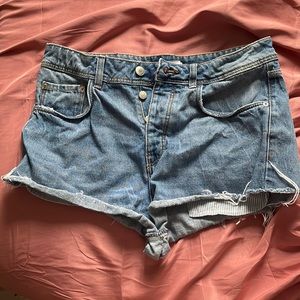 trafaluc Zara jean shorts size 6